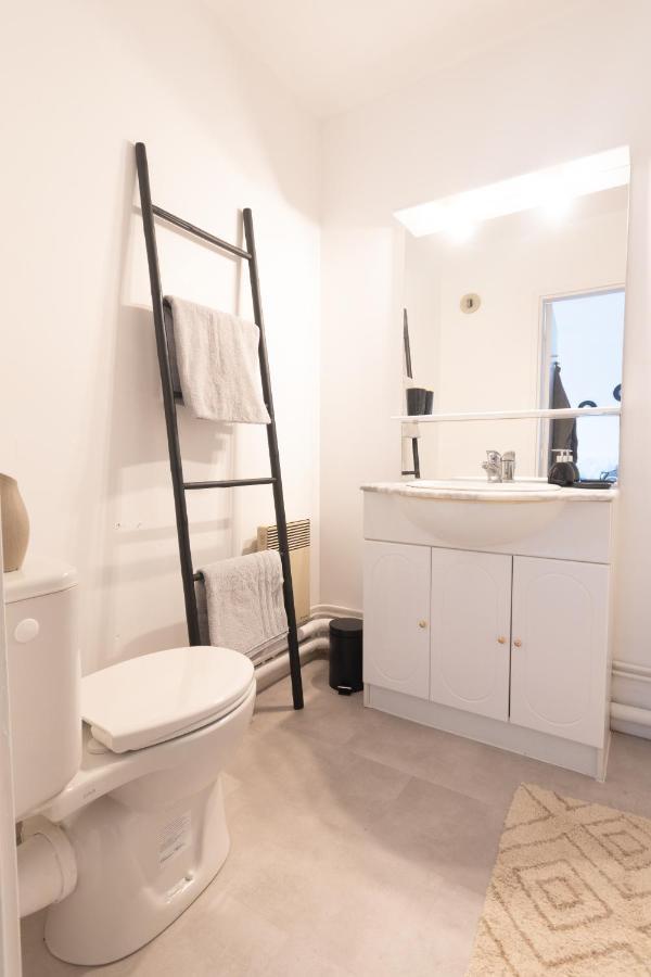 Bienvenue Chez Vous Tres Calme Et En Plein Centre Lejlighed Mantes-la-Jolie Eksteriør billede